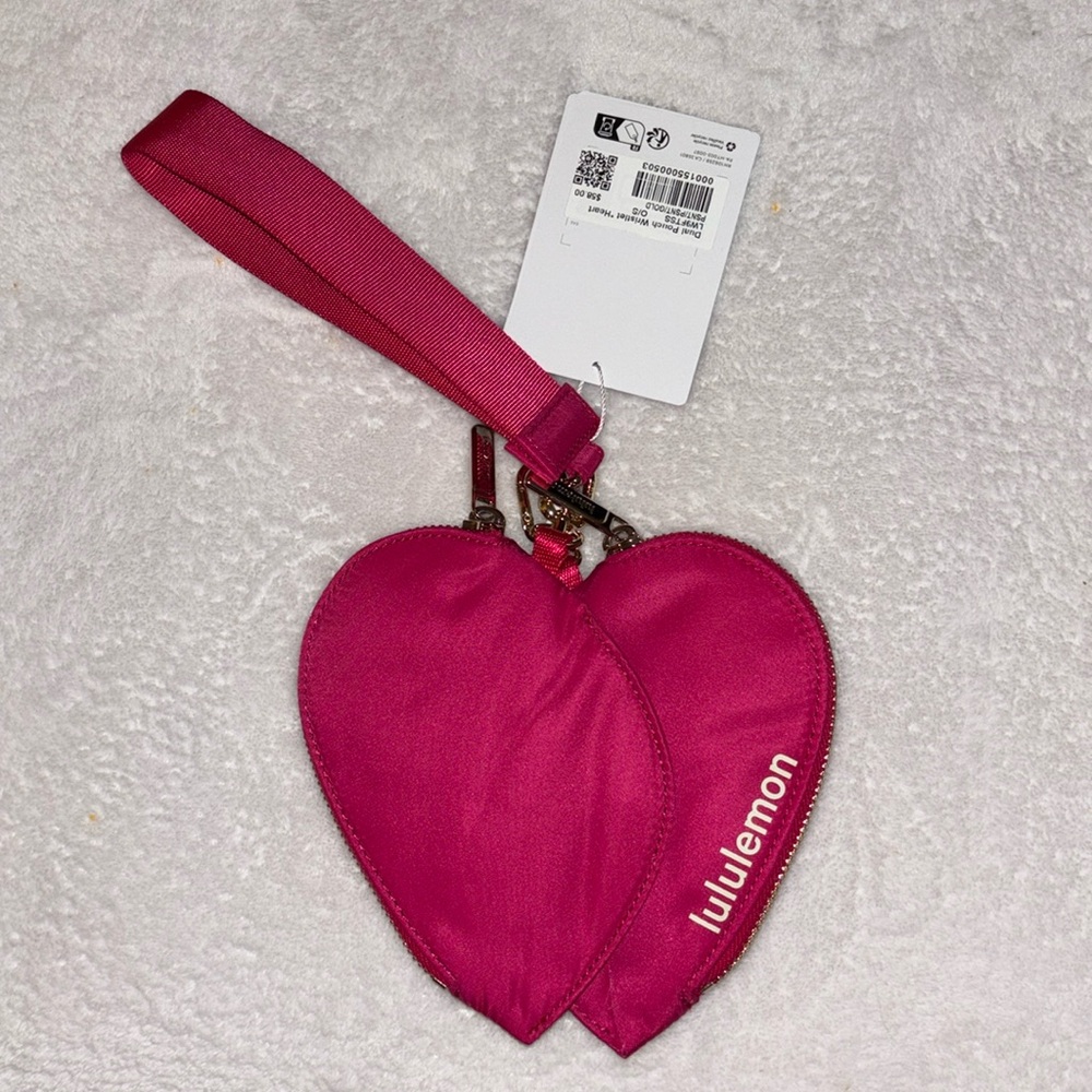 Lulu lemon dual pouch wristlet* Heart